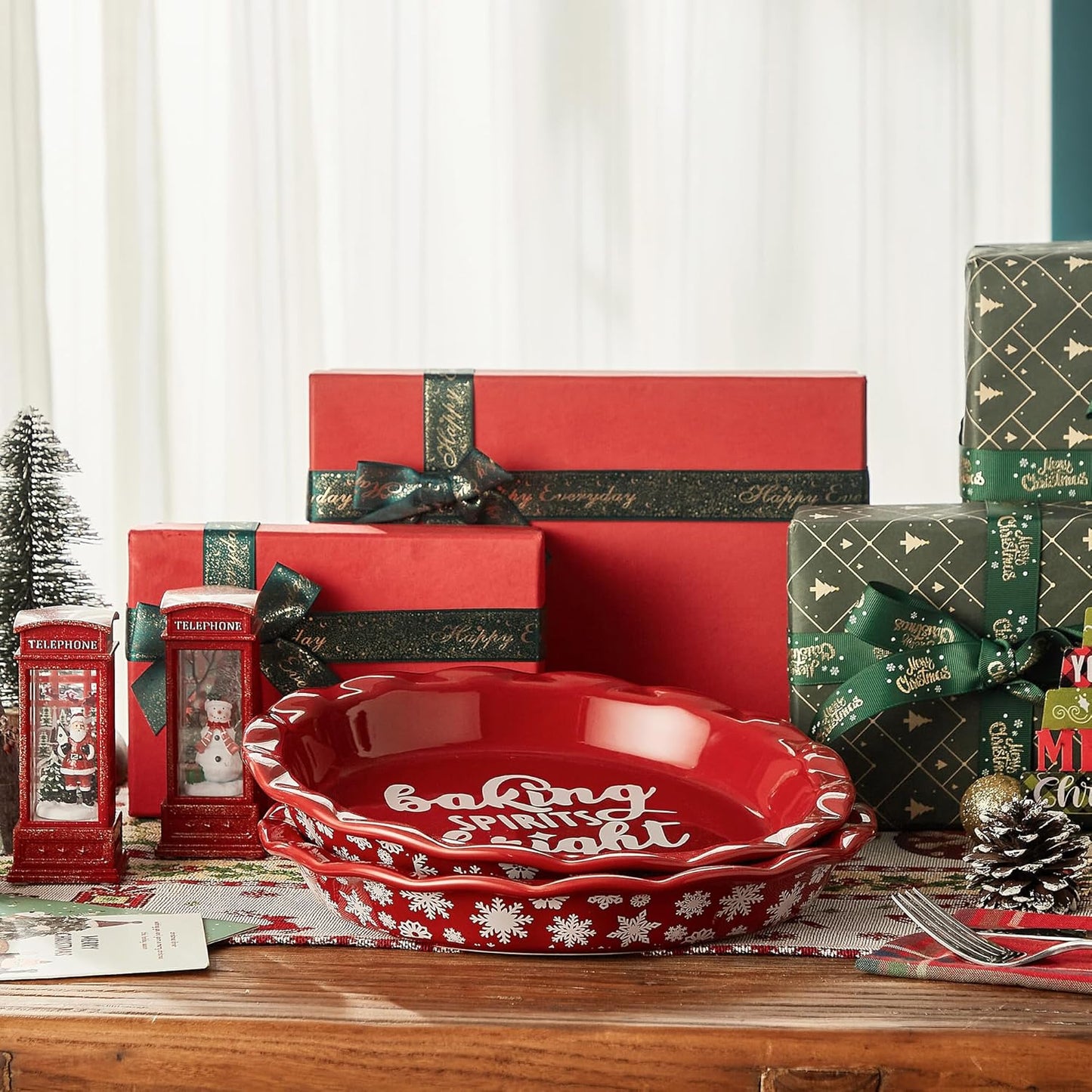 Ceramic Pie Pans for Baking, 9 Inches Pie Plate for Apple Pie, 36 Ounce Round Baking Dish, Set of 2, Thanksgiving day Gifts for Women, Christmas Red