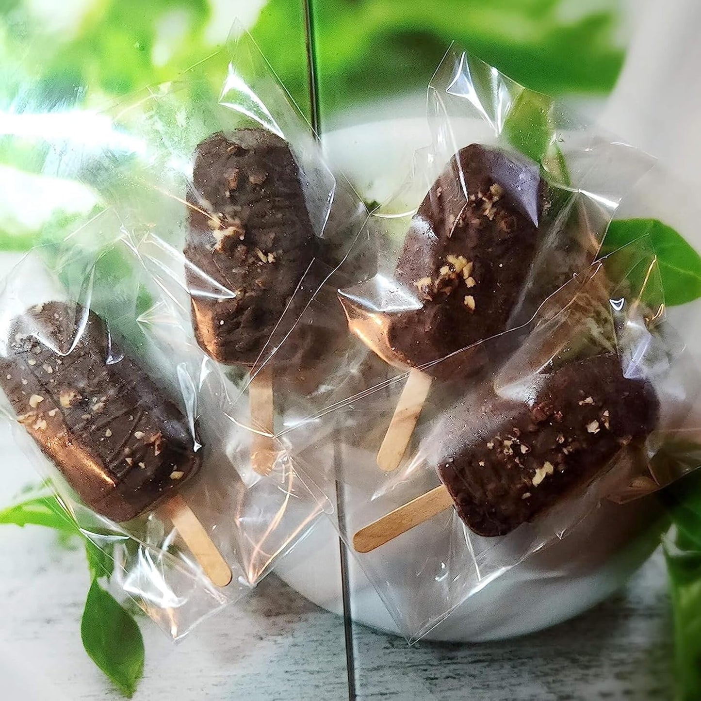 100 PCS Cake Popsicle Sticks and 200 PCS Cake Pop Bags Set, Food Grade 3.15 * 6.69 Inch Popsicle Bags for DIY Ice Popsicle and Cake Pop Mold, 4.5 inch Ice Cream Sticks