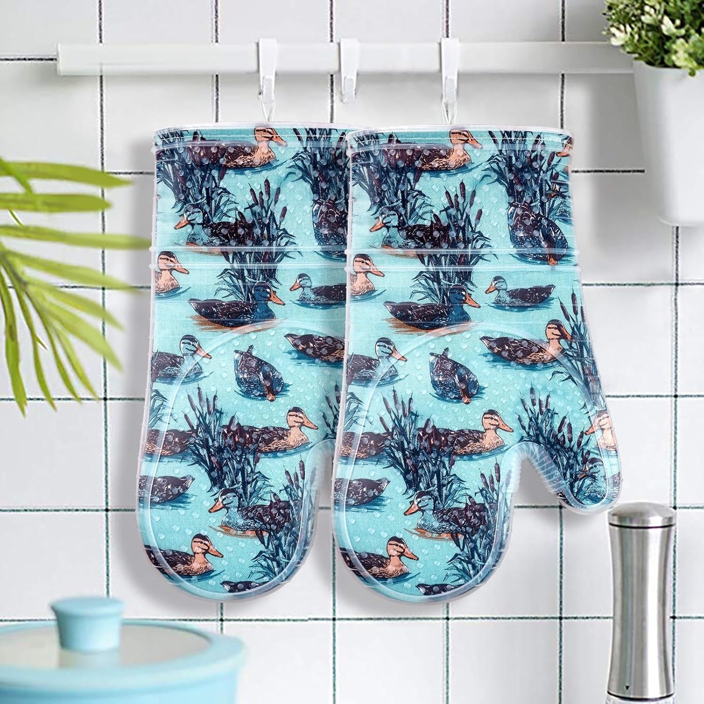 Oven Mitts Set of 2 with Transparent Clear Silicone Shell and Nice Duck Printing Cotton Lining, Heat Resistant to 500 F Kitchen Oven Gloves Pot Holder for Cooking (Wathet Blue, Oven Mitts)