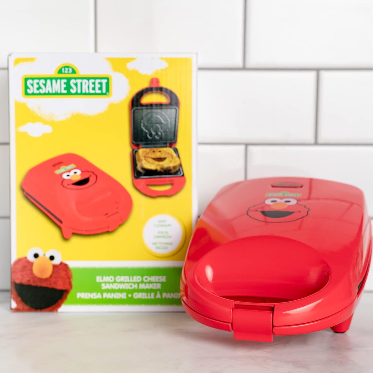 Uncanny Brands Sesame Street Elmo Single Sandwich Maker - Sesame Street Kitchen Appliance