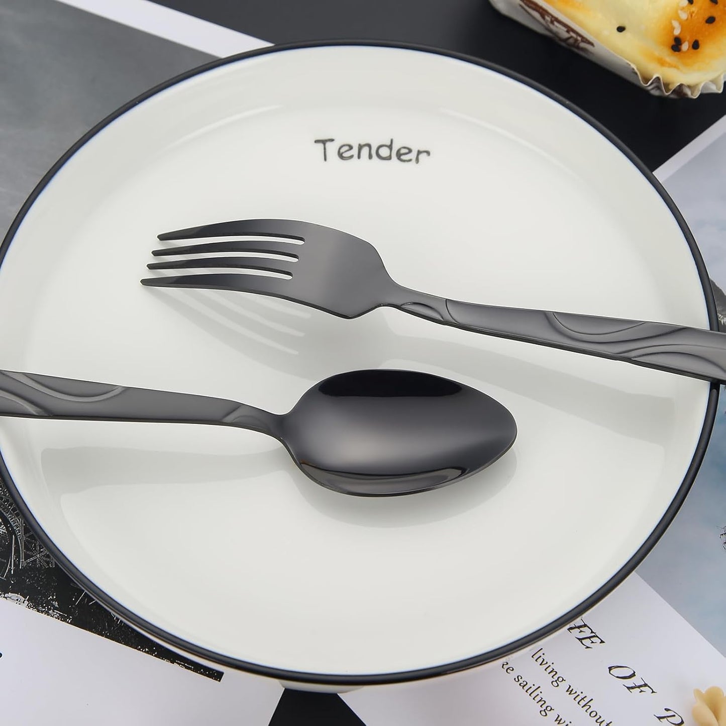 Black Silverware Set, 30 Pieces Stainless Steel Flatware Utensils, Cutlery Set Service for 6 Including Fork Spoon and Knife, Dishwasher Safe