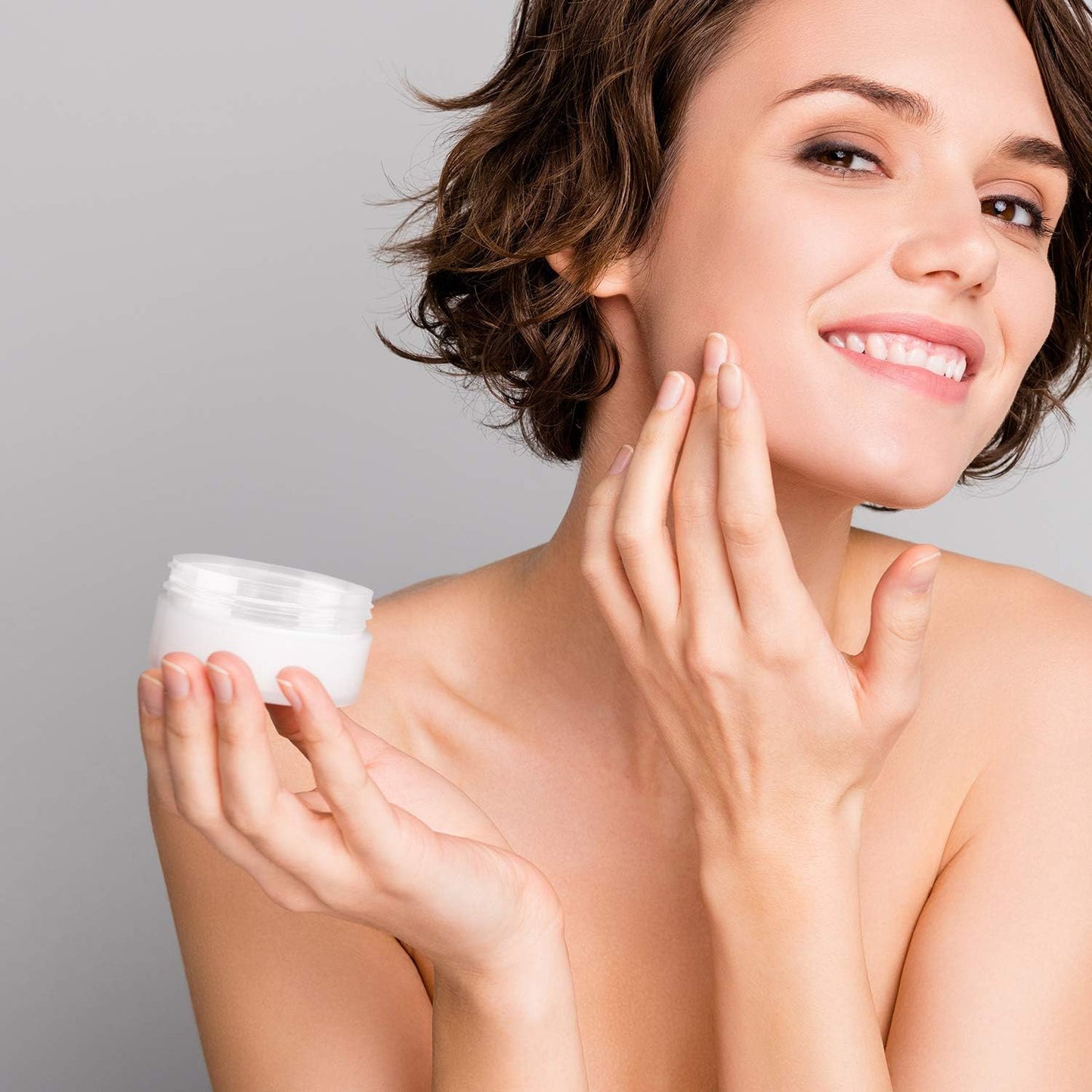 SATINIOR 6 Pack 4 oz Plastic Jars Containers with Lids Wide-mouth Refillable Leakproof Reusable Round Empty Jars for Travel Cosmetic Dry Food Spice Candy Cookie Home Kitchen Organizing (Clear)