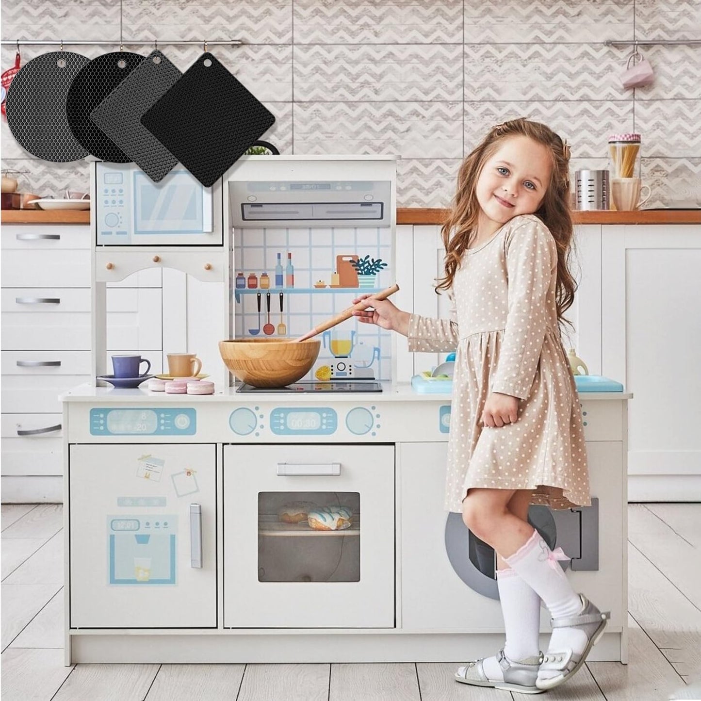 Silicone Trivet Mats, 4 Pack Silicone Pot Holders for Hot Pan and Pot Pads, Heat Resistant Counter Mats for Tables, Countertops, Spoon Rest and Large Coasters, Black & Gray (2 Squared + 2 Round Mats)