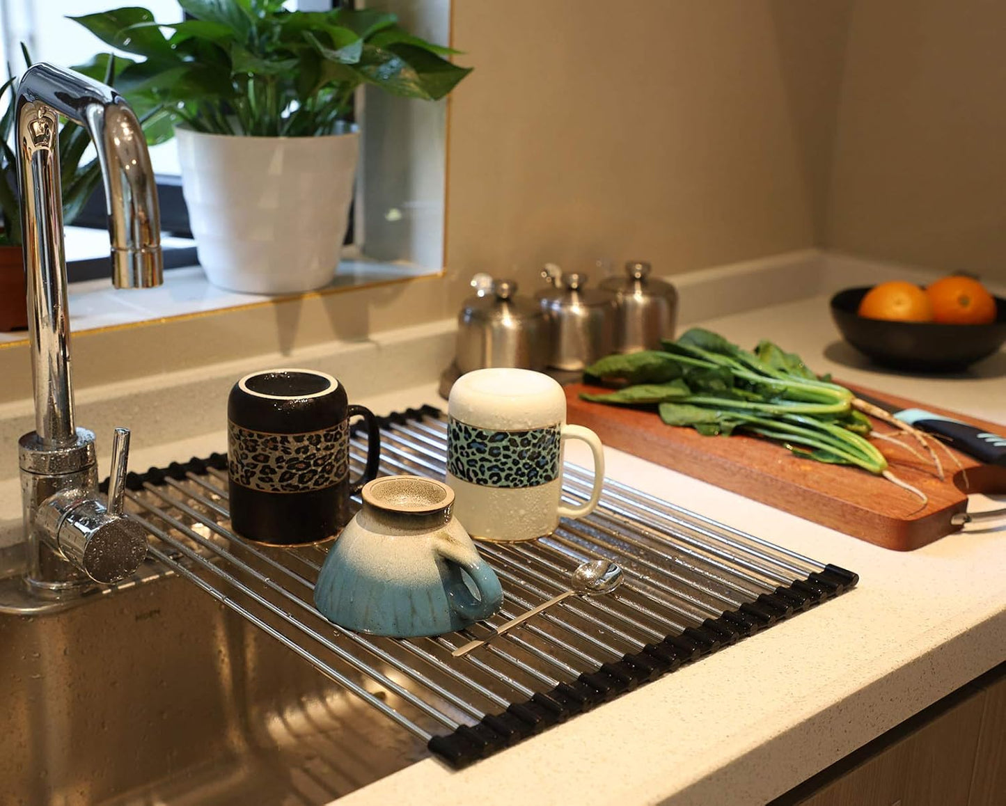 Ahyuan Roll up Dish Drying Rack Over The Sink Kitchen Roll up Sink Drying Rack Stainless Still Portable Drainer Foldable Dish Rack (Black, 17.8''X13.5'')