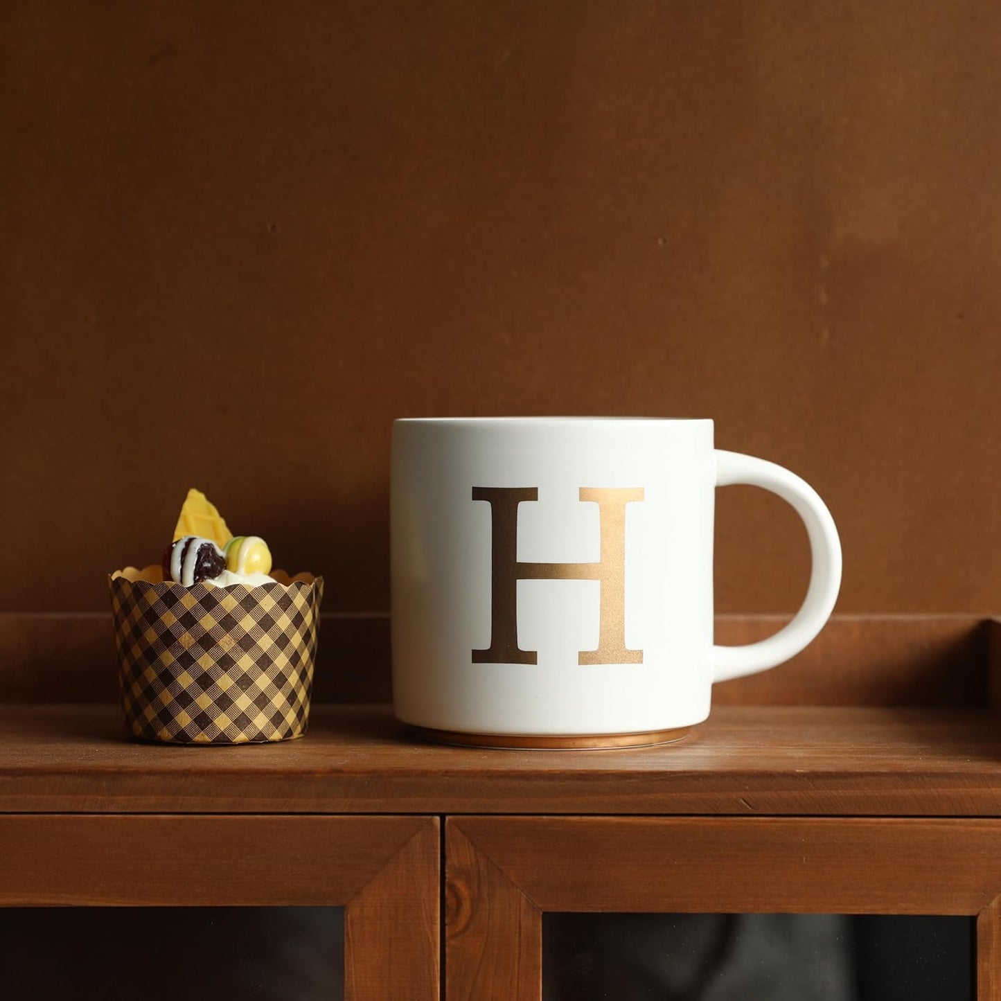 COLLECTIVE HOME - Monogram Ceramic Mugs, 15 oz Golden Initial Coffee Cups, Elegant Alphabet Tea Mugs, Elegant Personalized Mug with Gift Box, Unique Mug with Double Side Capital Letter (H)