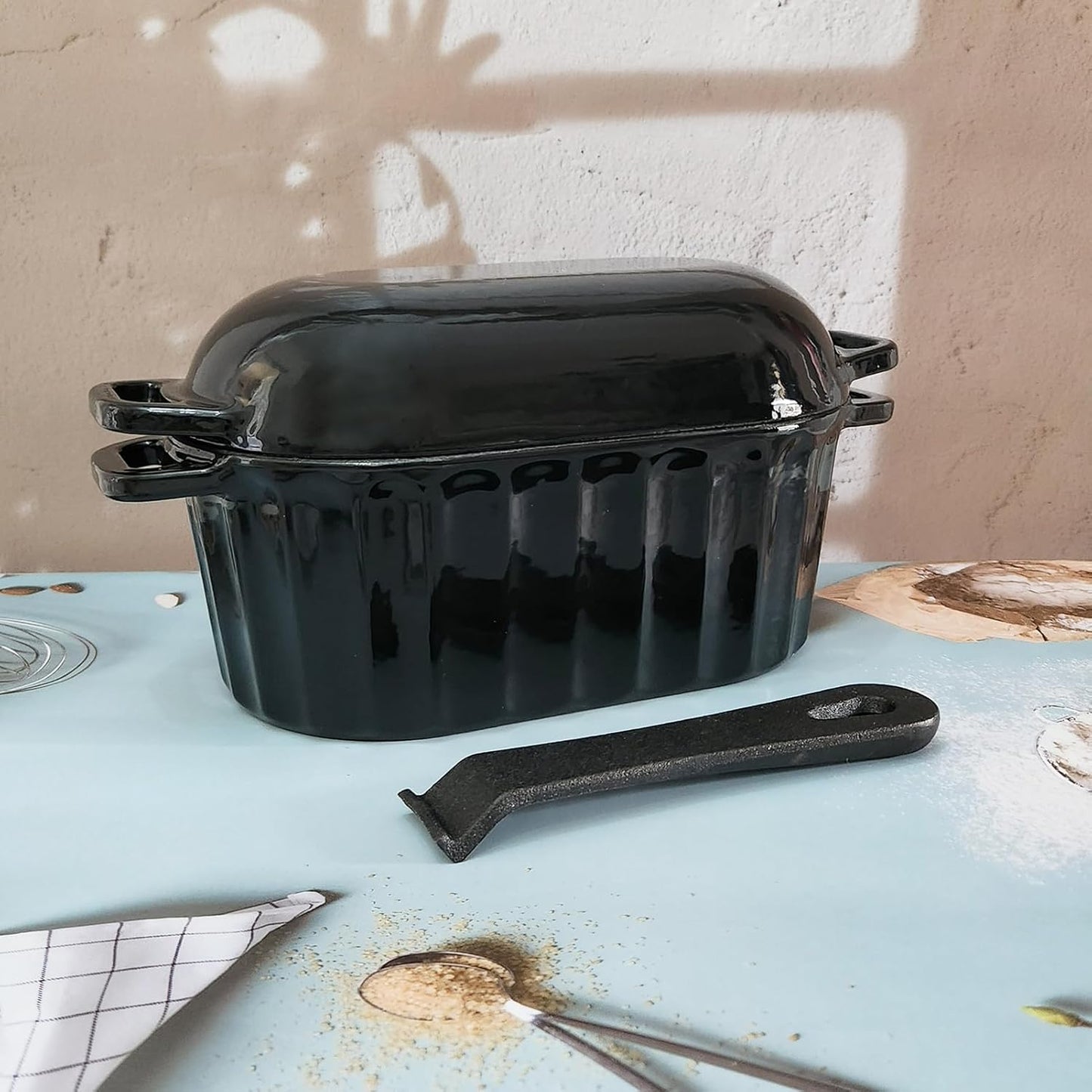 Dutch Oven Enameled Cast Iron Bread Pan with Lid Sourdough Loaf Pans for Baking Bread Large Heavy Oval Bread Dutch Oven with Movable Handle 4 Qt Black Dishwasher Safe