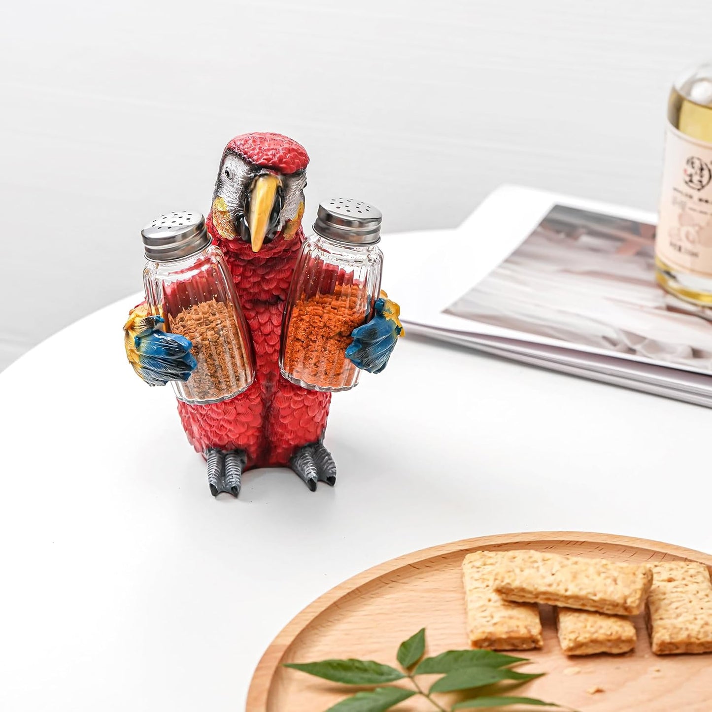 Farmhouse Style Spice Dispenser Shaker Holder - Salt And Pepper Dispenser with Resin Parrot Figurine And Statues Holder - Kitchen DéCor with Glass Spice Jars