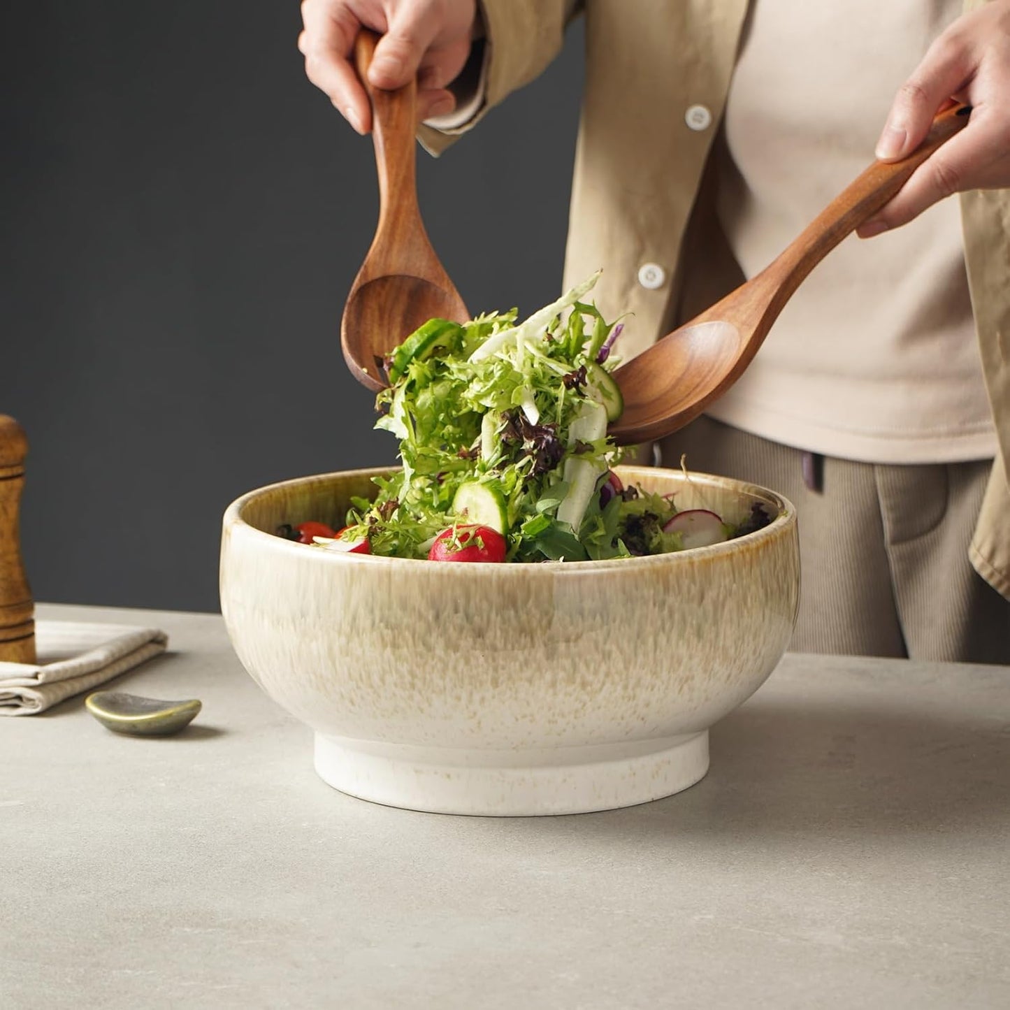 Extra Large Salad Bowl,Decorative Fruit Bowl,Kitchen Ceramic Bowl for Fruit & Salad,120 oz Footed Serving Bowl for Entertaining (tan color)