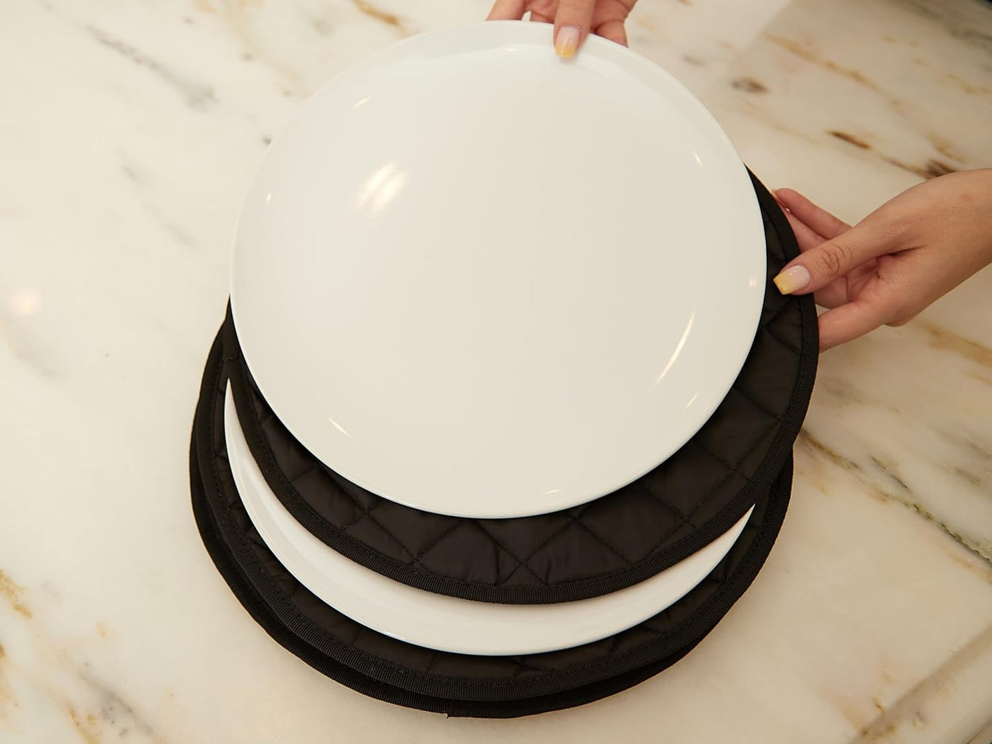 Covermates Keepsakes - Quilted Divider Set - Set of 4 - Scratch & Breakage Protection - Stain Resistant - Machine Washable - China Storage, Black