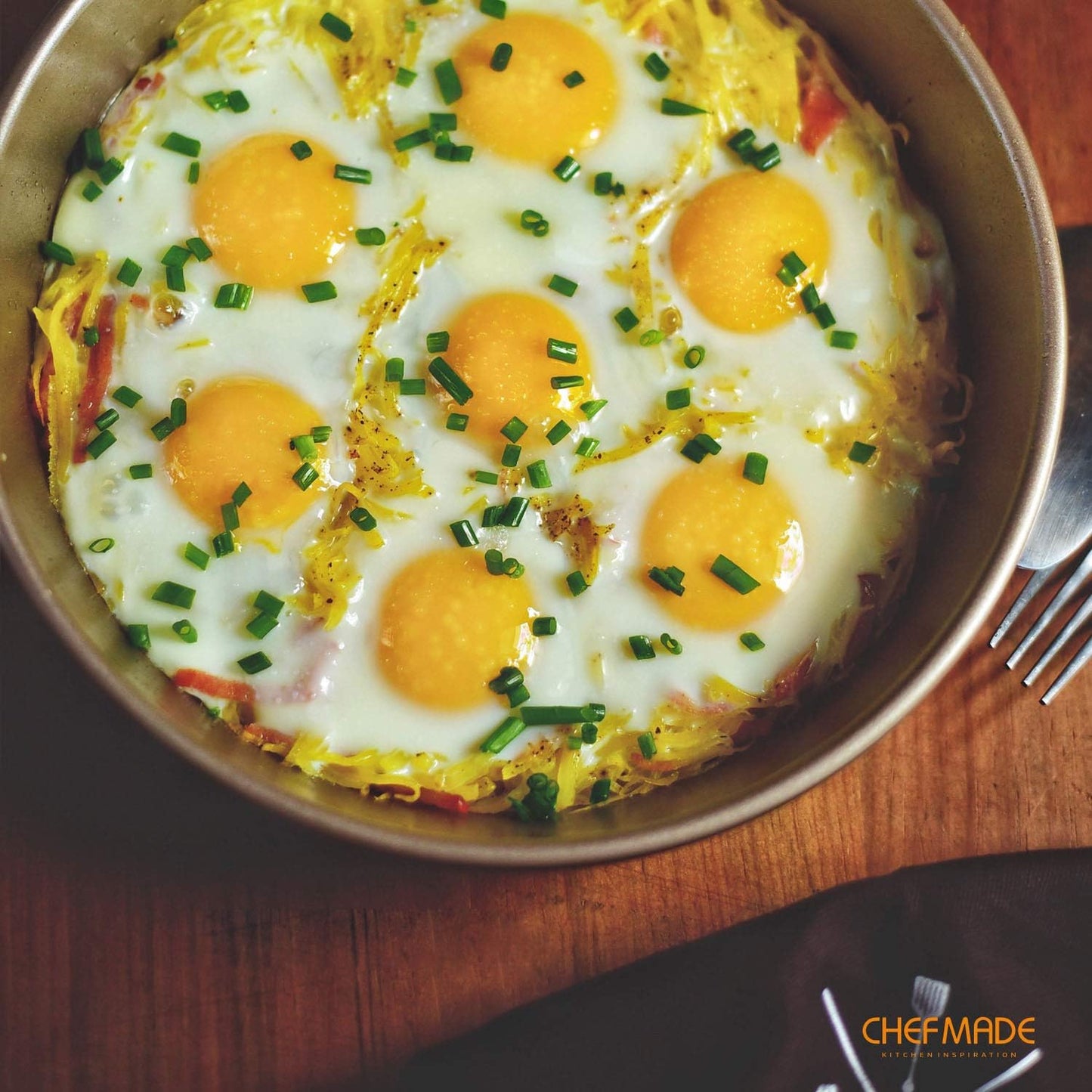 CHEFMADE 9-Inch Round Cake Pan, Non-Stick Deep Dish Pizza and Pie Bakeware for Oven Baking (Champagne Gold)