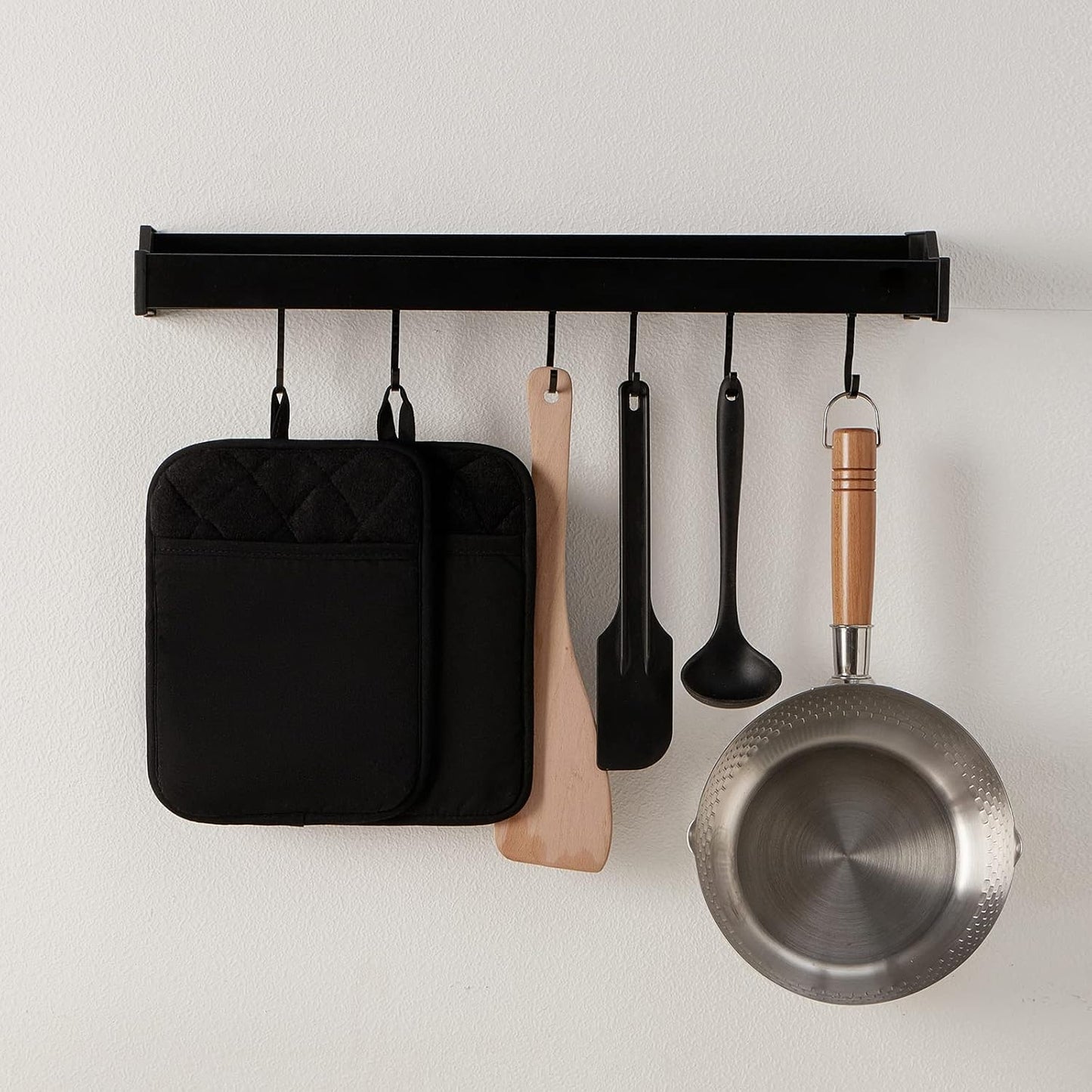 Kitchen Everyday Basic Pot Holder Heat Resistant Coaster Soft Silicone Water Resistant Pot Holder Set Oven Mitts with Pocket, 2 Piece Set, 7"x9" (Black)