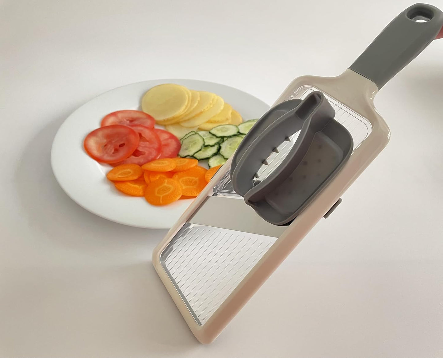 Handheld Mandoline Slicer with Food Holder Mandoline Food Slicer Adjustable Stainless Steel Blades Veggie Chopper & Cheese Grater for Speedy Slicing of Fruits and Vegetables
