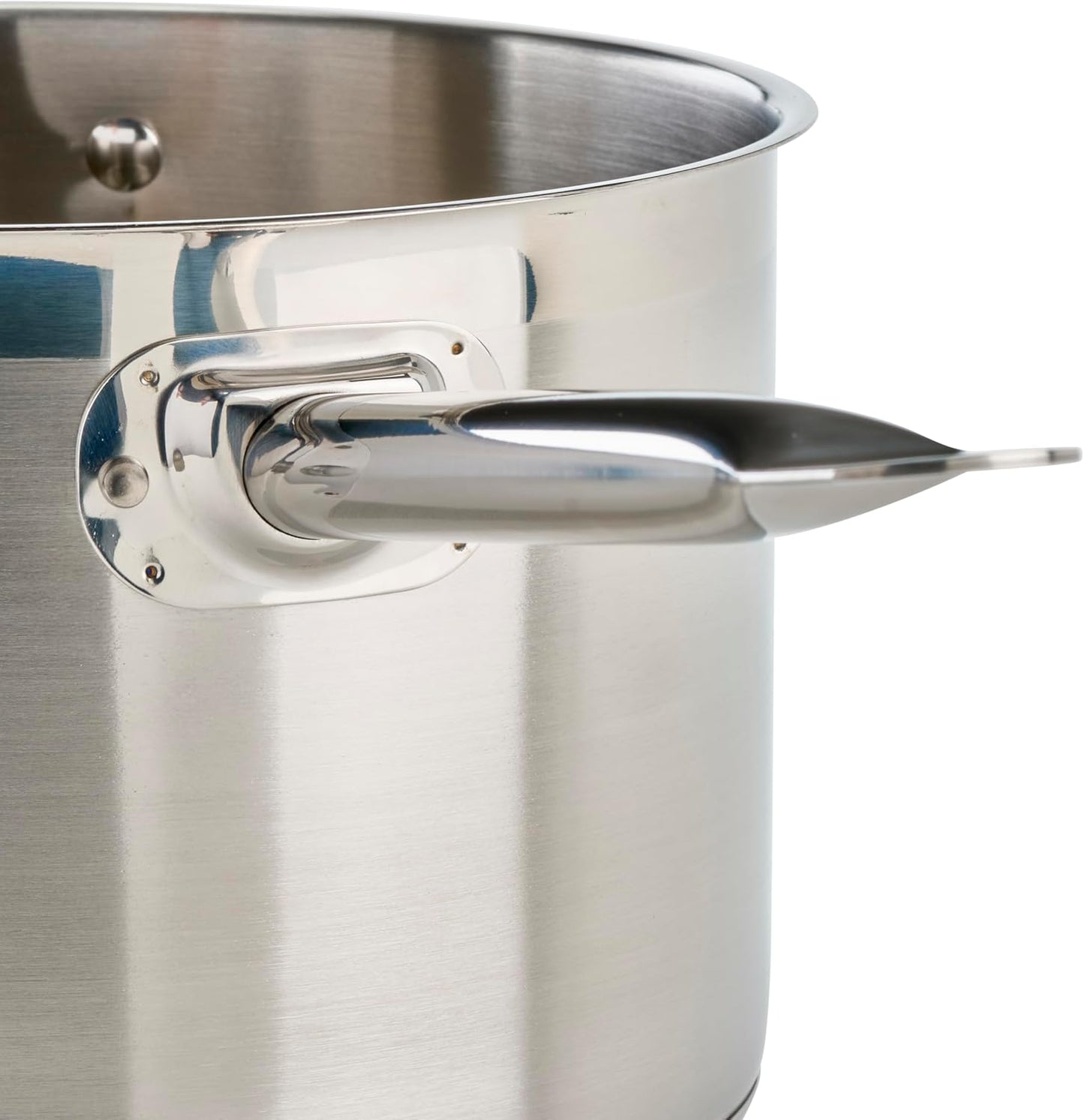 Winware Stainless Steel 7 Quart Sauce Pan with Cover