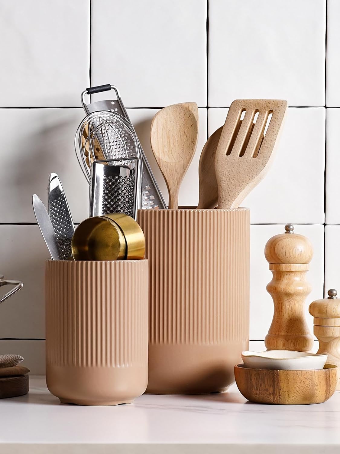 LE TAUCI Utensil Holder, 7.3"+5.4" Ceramic Kitchen Utensil Holder for Countertop, Large Cooking Utensil Crocks for Kitchen Counter, Morden Utensil Organizer for Spatula, Set of 2, Dusty Pink