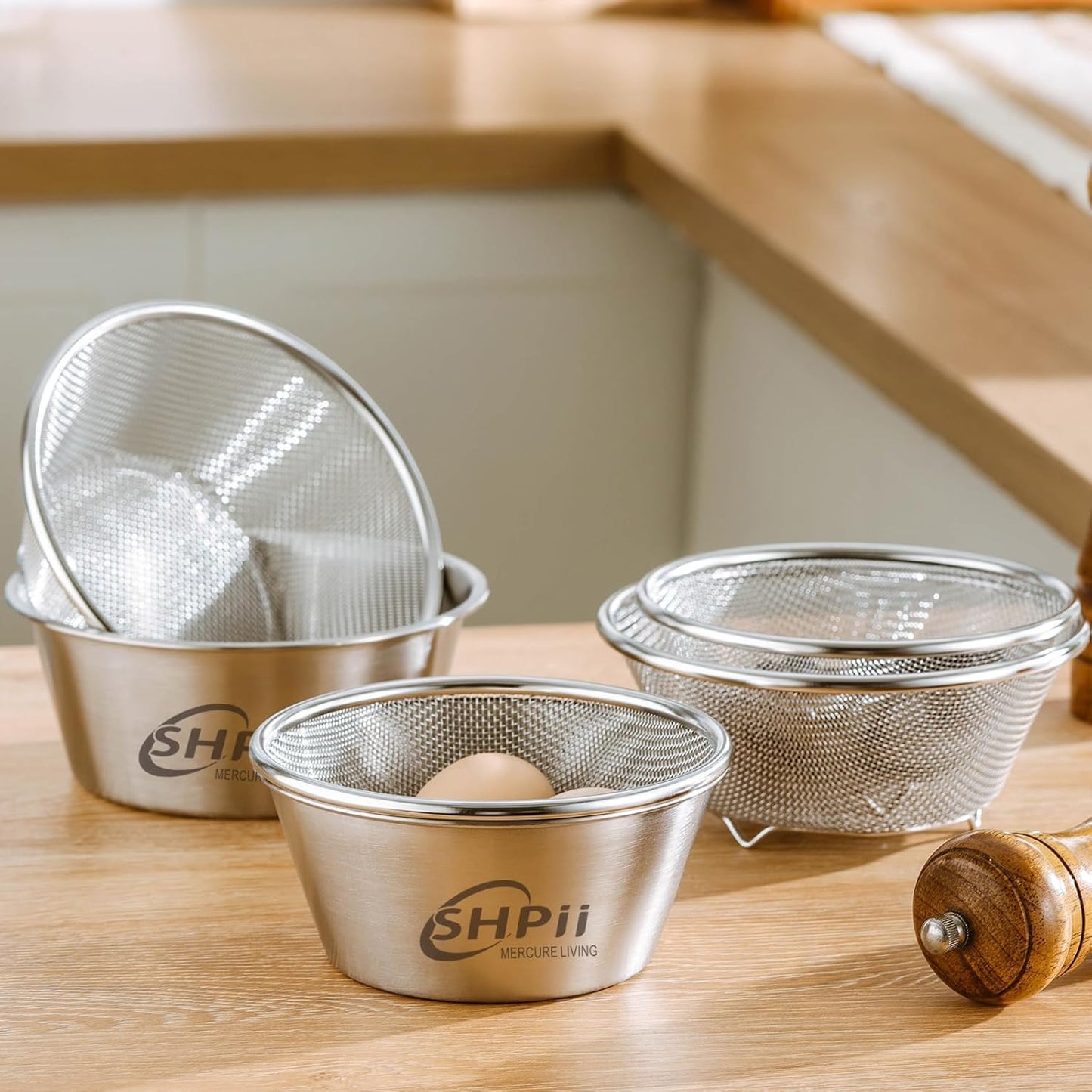 2 Piece Mini 304 Stainless Steel Colander with Mixing Bowl, Kitchen Cooking, Washing Fruits and Vegetables, Back of House Preparation (800ML)