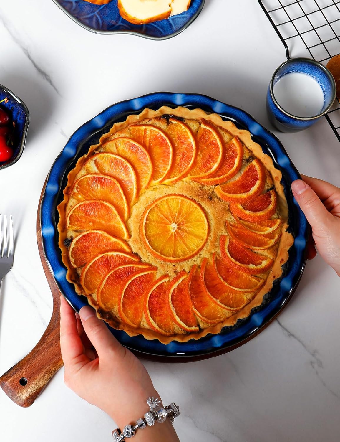 AISBUGUR Pie Pan for Baking 9 Inch Ceramic Pie Dish Quiche Baking Dish Non-Stick Dishwasher & Oven Safe (Reactive Glaze Blue)