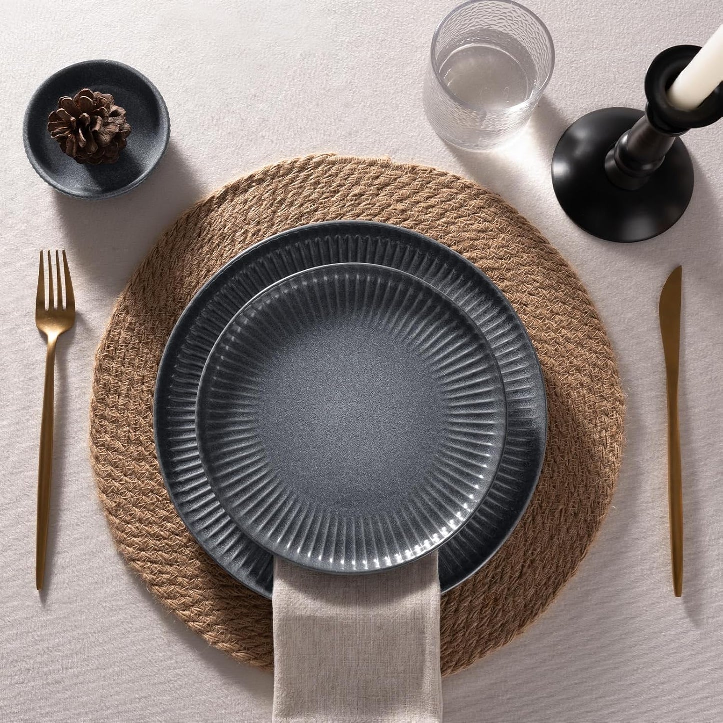 Famiware Starlight Dinnerware Sets, Plates and Bowls Dish Set of 6 (18 Pieces), Ribbed Textured Tableware - Dishwasher & Microwave Safe, Chip Resistant, Reactive Glaze, Matte Midnight Grey