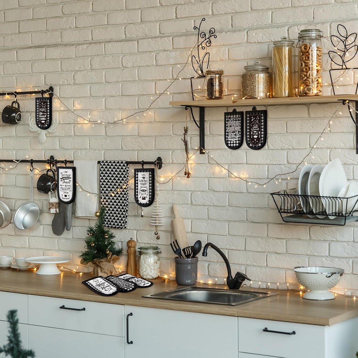 Patelai 8 Pcs Kitchen Them Cast Iron Skillet Handle Covers Heat Resistant Pan Handle Holder Sleeve Black and White Buffalo Plaid Non Slip Skillet Pot Holders Mitt for Kitchen BBQ Baking Cookware Decor