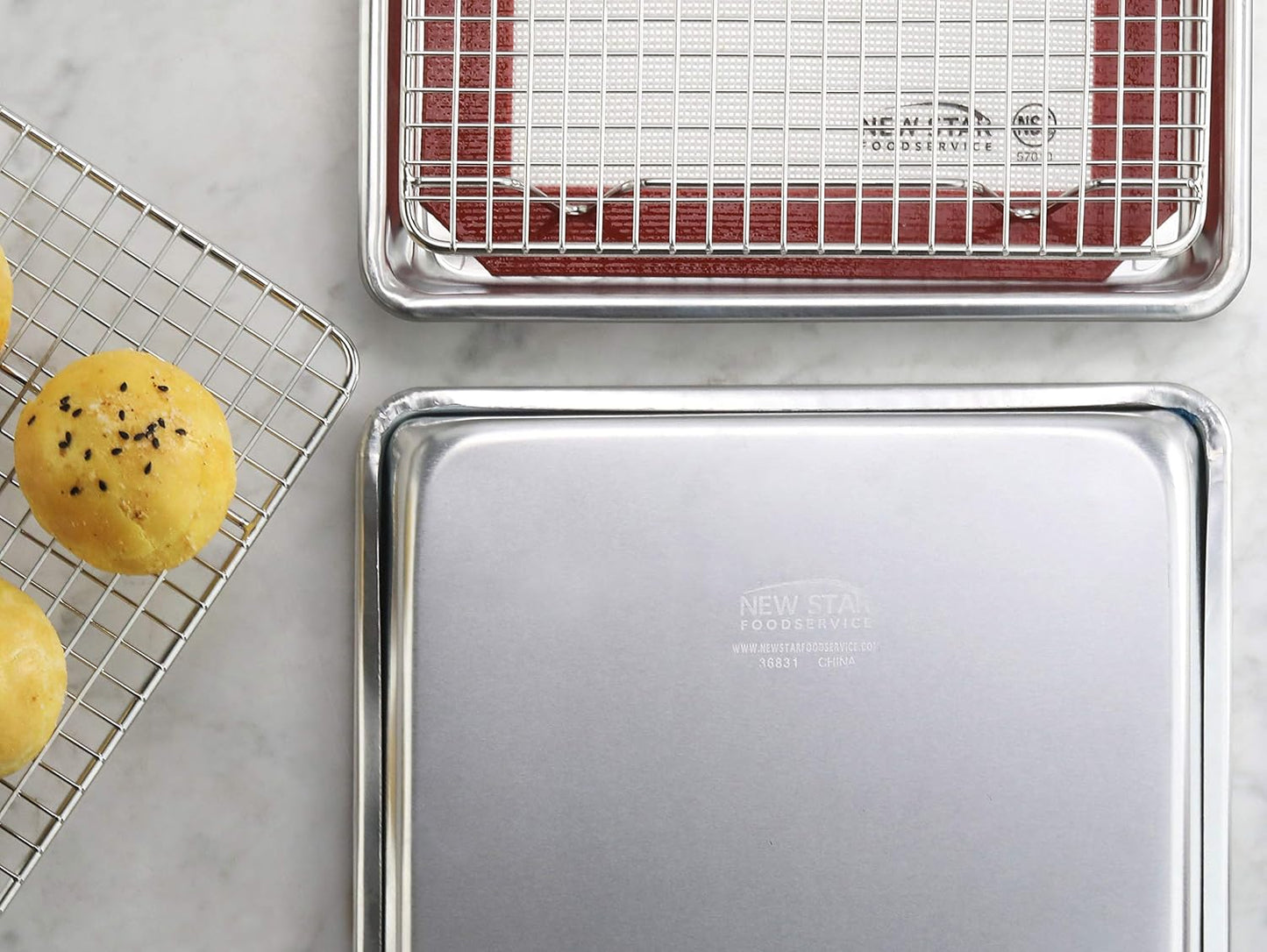 New Star Foodservice 1028768 Commercial-Grade Bun Pan/Baking Sheet, Baking Mat, Cooling Rack Combo, 1/8 and 1/4 Sizes Each