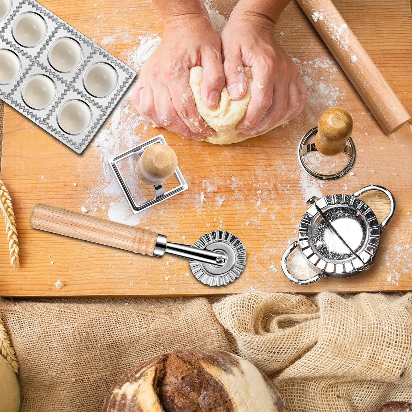 8 Pieces Ravioli Mold Set, ravioli cutter, Ravioli Maker Cutter with Roller Wheel, Ravioli Cutter Set with Wooden Handle, Pasta Making Kit for Ravioli Press Mold. Suitable for home and restaurant us
