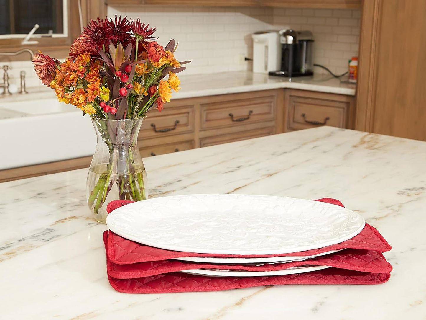 Covermates Keepsakes - Quilted Divider Set - Set of 4 - Scratch & Breakage Protection - Stain Resistant - Machine Washable - China Storage, Red