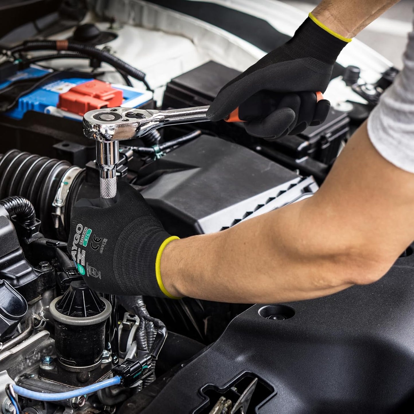 KAYGO Safety Work Gloves MicroFoam Nitrile Coated, 3 Pairs KG18NB,Seamless Knit Nylon Glove with full fingers Touchscreen, Ideal for Automotive,Warehouse,Construction (M, Black)