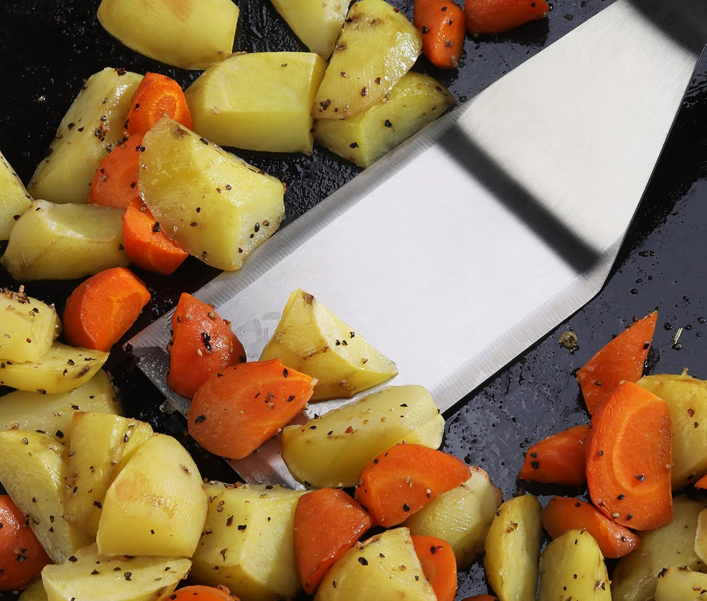 New Star Foodservice 36152 Plastic Handle Heavy Duty Hamburger Turner/Spatula with Cutting Edge, 11.5-Inch, Black