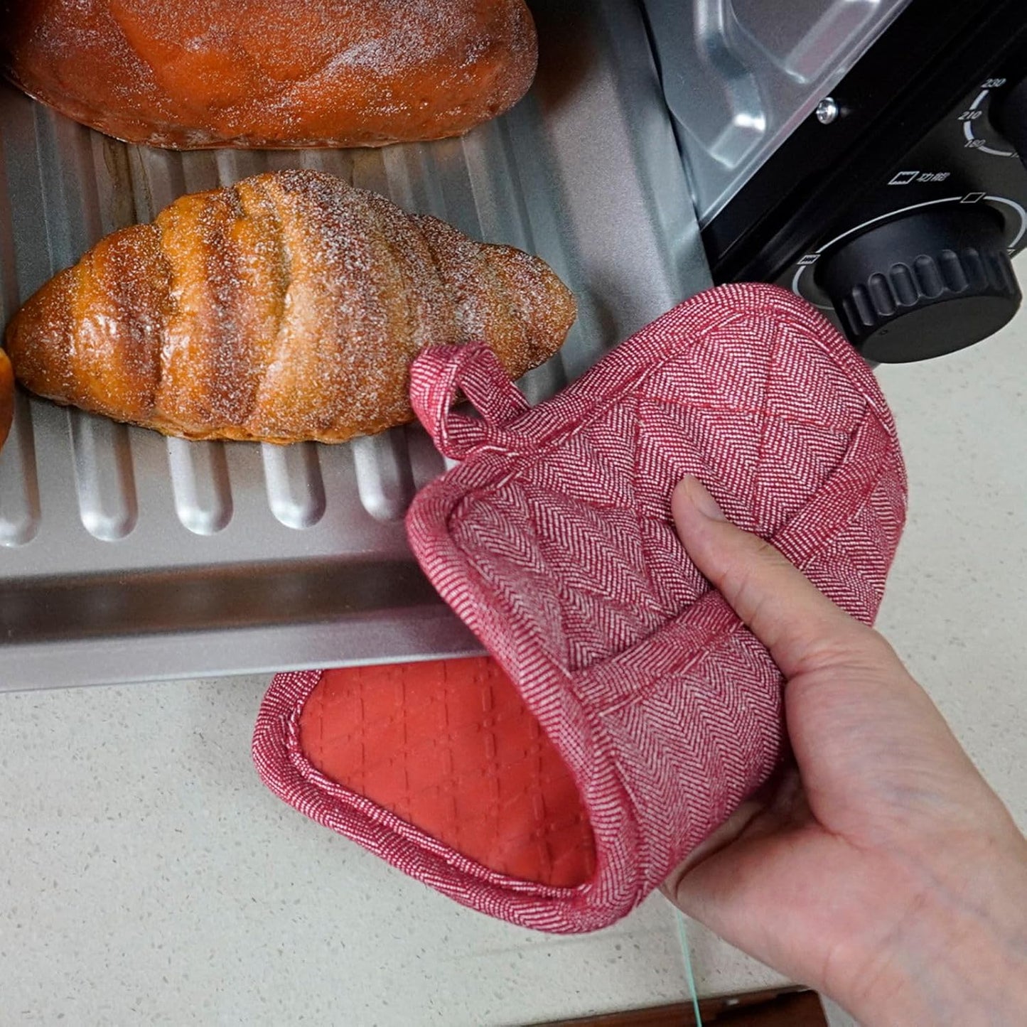 Pot Holders Yarn-Dyed Set of 3 Non Slip Silicone Kitchen Lines Heat Resistant 500℉ Kitchen Gloves BBQ Cooking Baking Cooking Barbecue Microwave Machine Washable (Red Pot Holders)