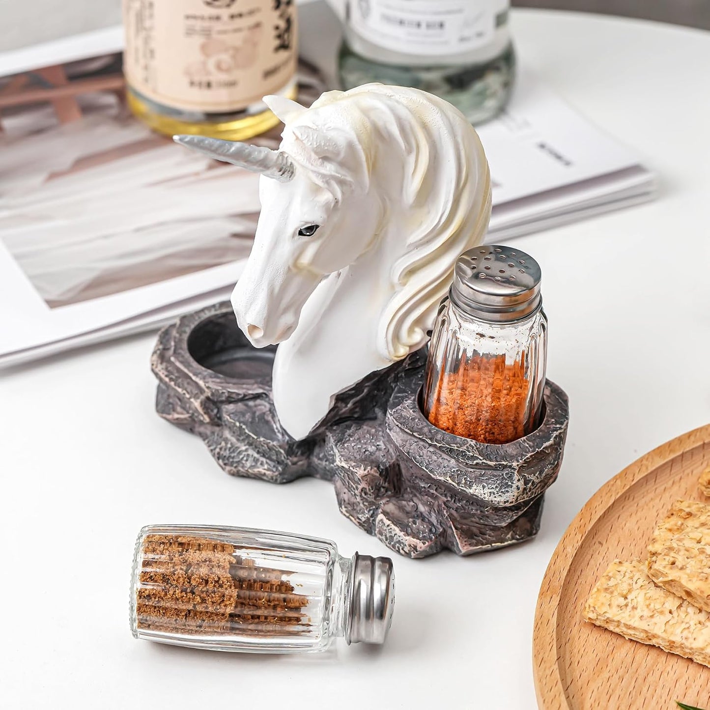 Rustic Salt And Pepper Shakers Set - Salt And Pepper Dispenser with Resin Unicorn Figurine And Statues Holder - Glass Spice Jars for Farmhouse Kitchen DéCor