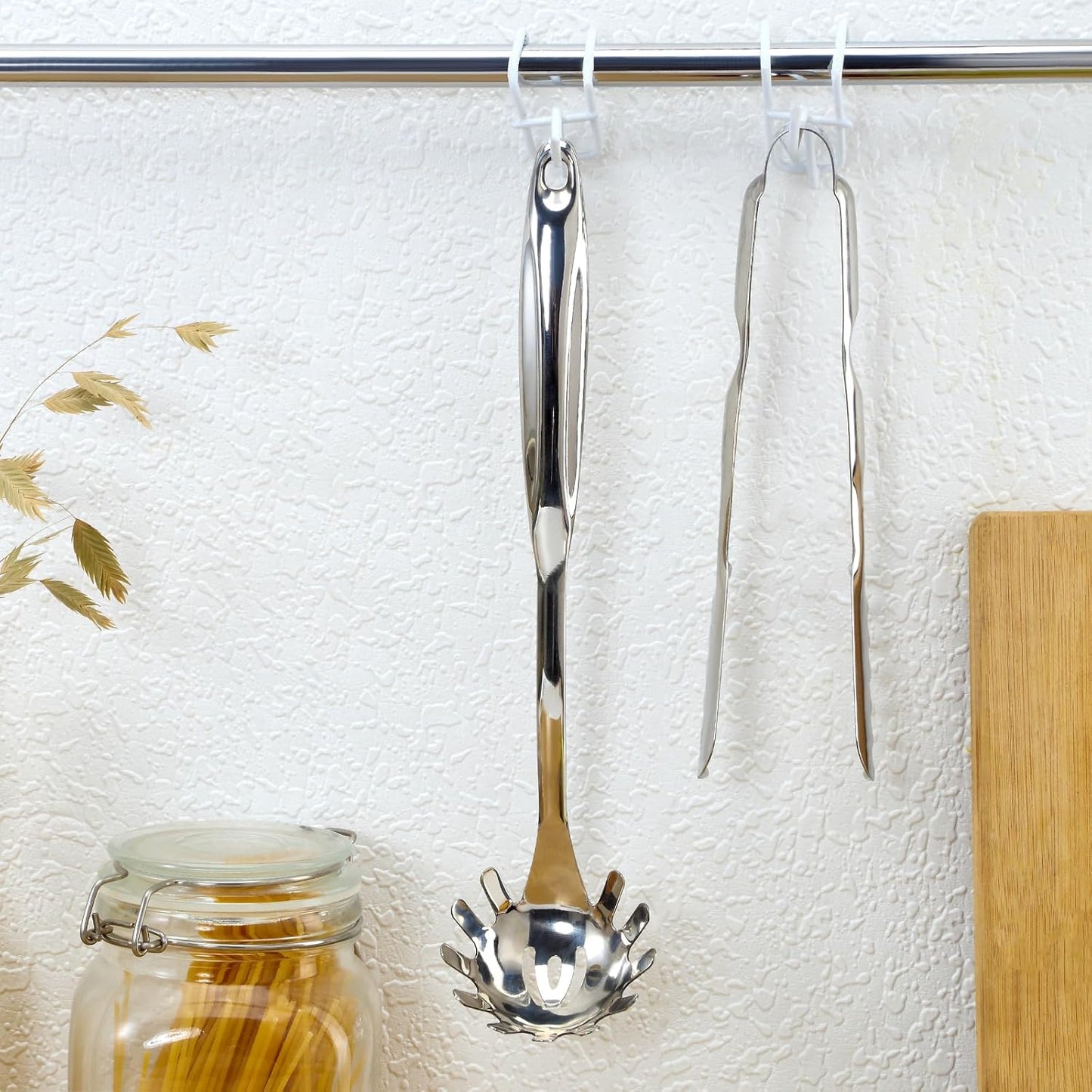 Pleafind Spaghetti Spoon, One-Piece Stainless Steel Pasta Spoon, 13-Inch Comfort Grip Design Pasta Scoop, Spaghetti Strainer with Teeth, Silver Pasta Server Utensil