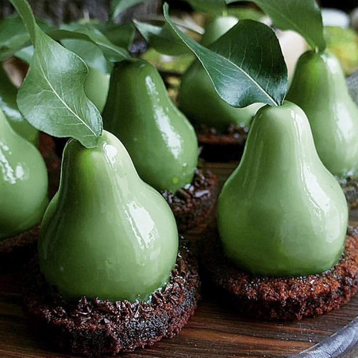 OCPO KITCHEN 3D Pear Silicone Mold for Baking Mousse Cake French Dessert Pastry Chocolate Pudding Cupcake, Non-Stick and Easy Release, Pear Shaped (8-Cavity)