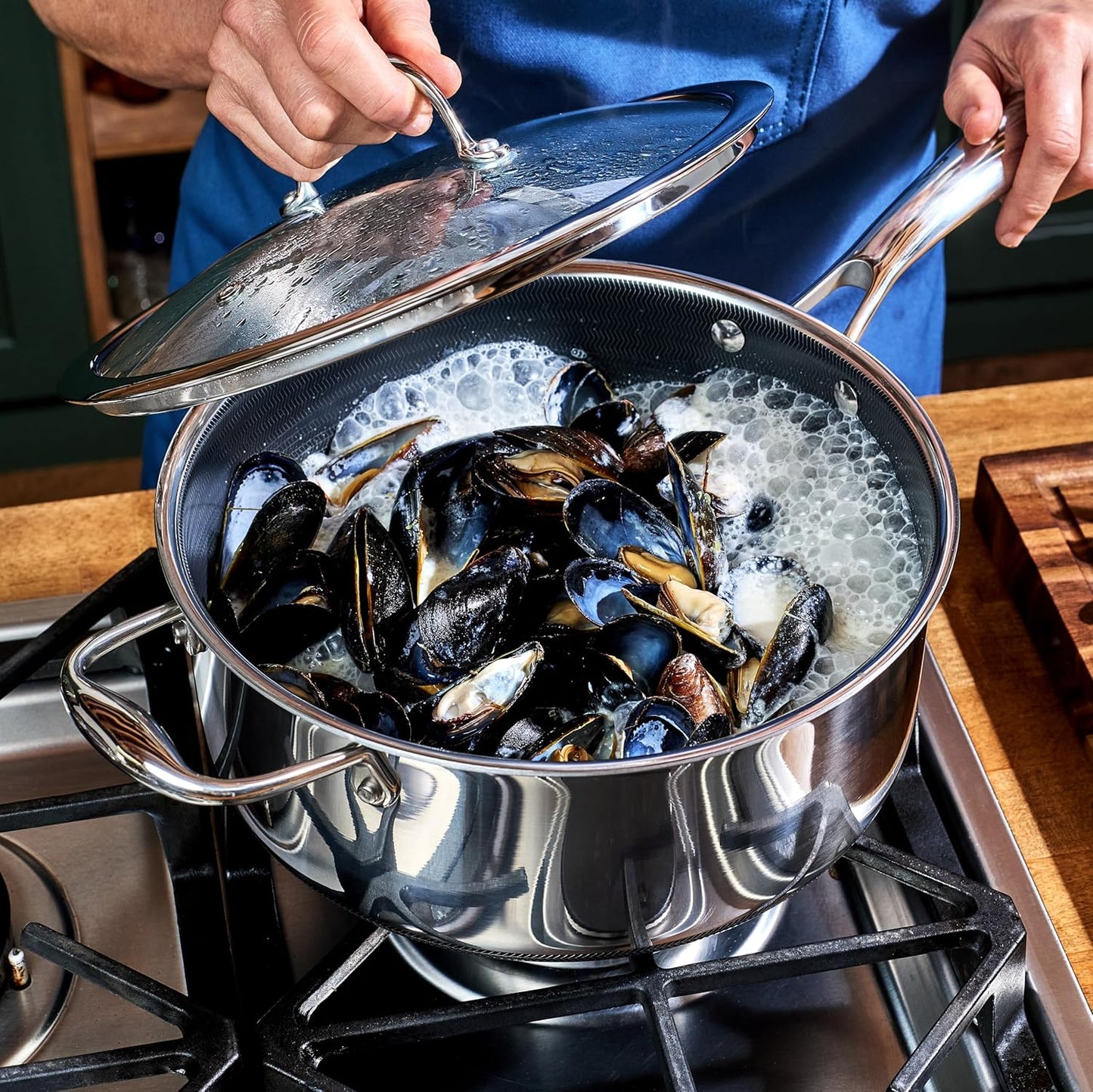 HexClad Hybrid Nonstick 5-Quart Saucepan with Tempered Glass Lid, Stay-Cool Handle, Dishwasher-Friendly, Oven-Safe Up to 900°F, Induction Ready, Compatible with All Cooktops